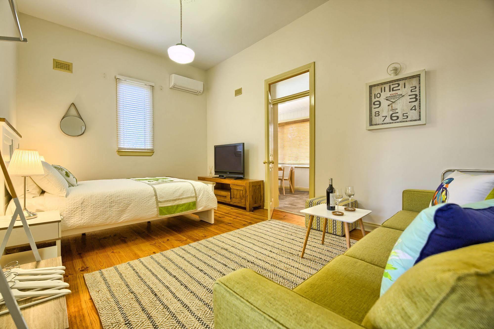 Spencer Suites Олбани Экстерьер фото